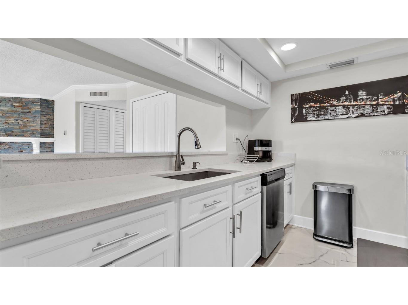 10192 Seminole Island Drive Largo FL 33773 TB8457742 image6