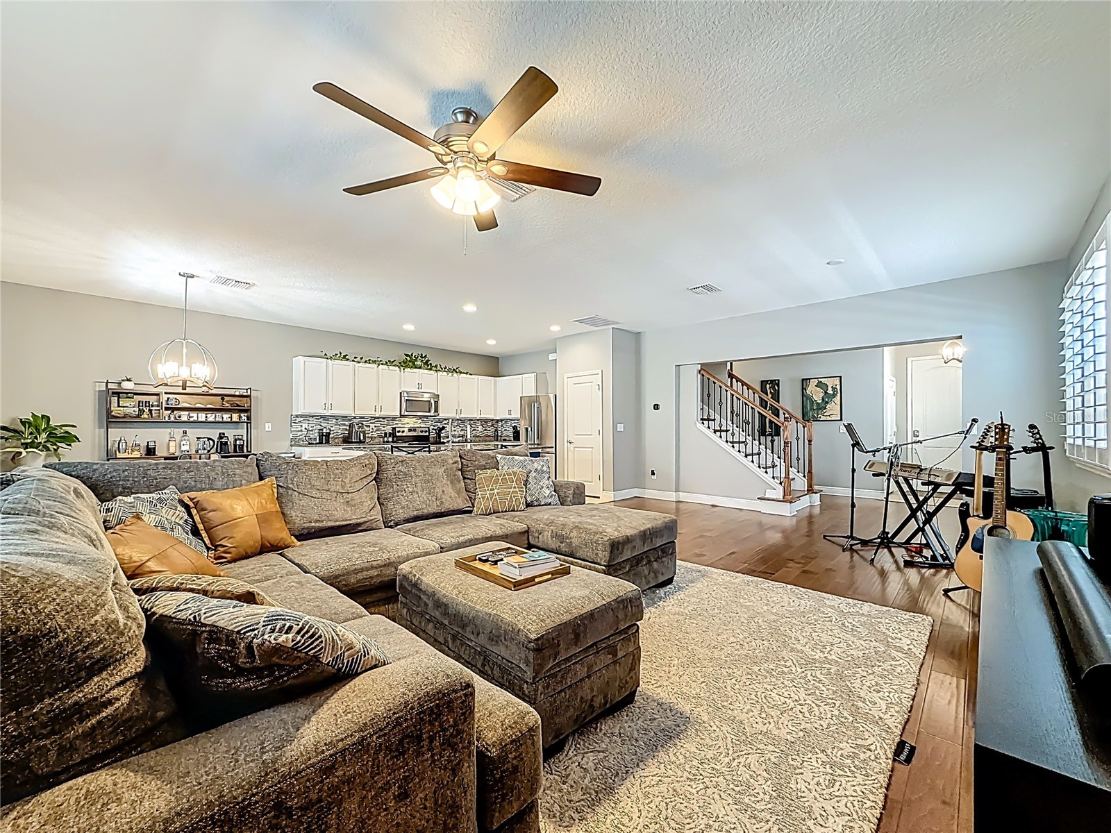 10193 Grand Oak Circle Madeira Beach FL 33708 TB8499854 image13