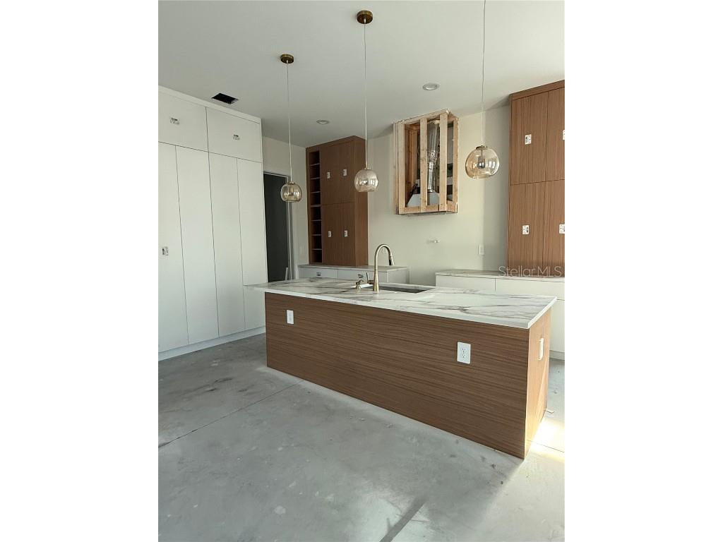 10198 Hodson Place Seminole FL 33776 TB8445758 image4