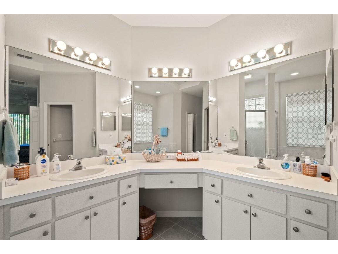 10199 Holly Berry Drive Weeki Wachee FL 34613 TB8443479 image27