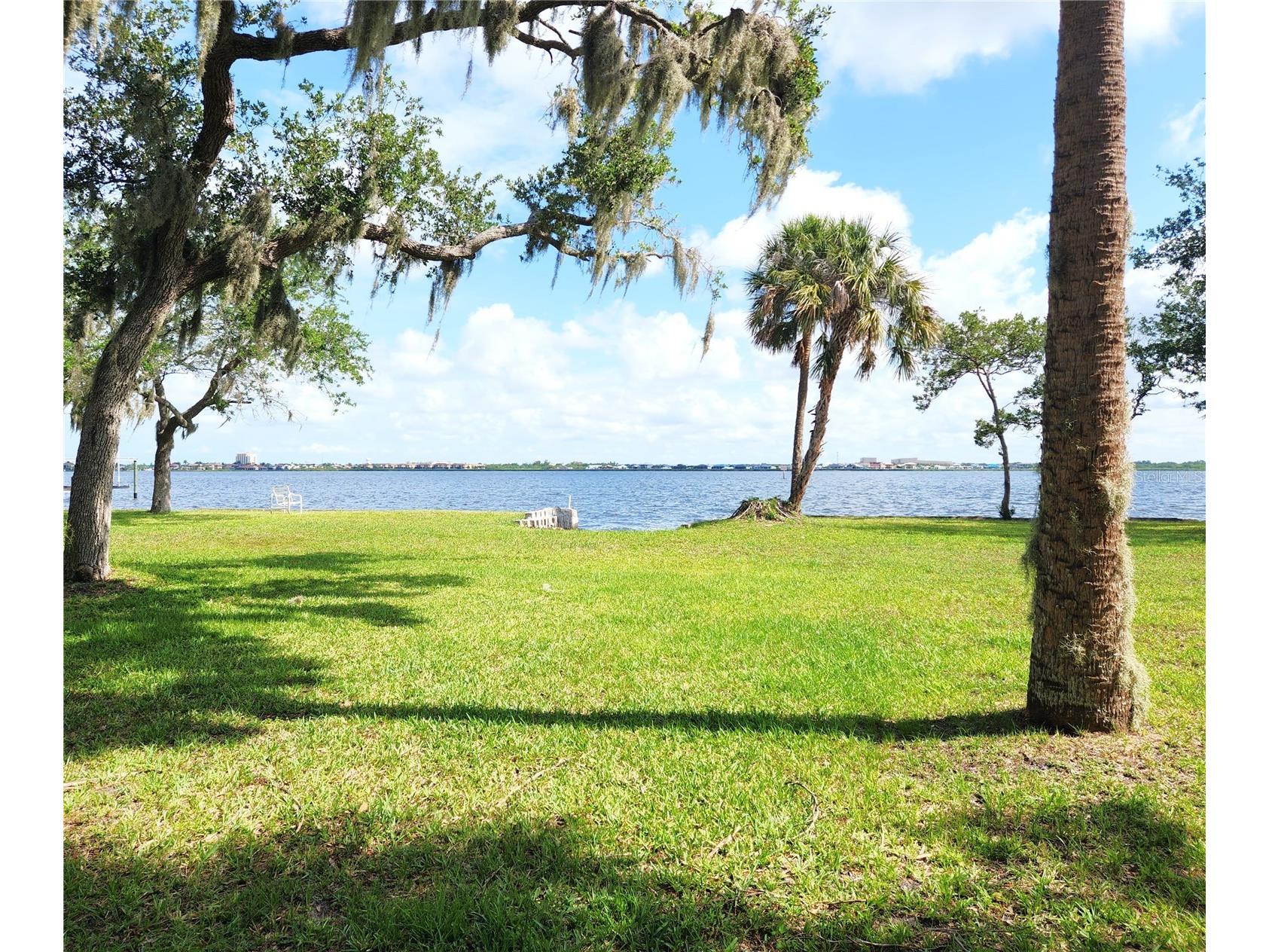 102 17th Street NE Bradenton FL 34208 TB8462604 image2