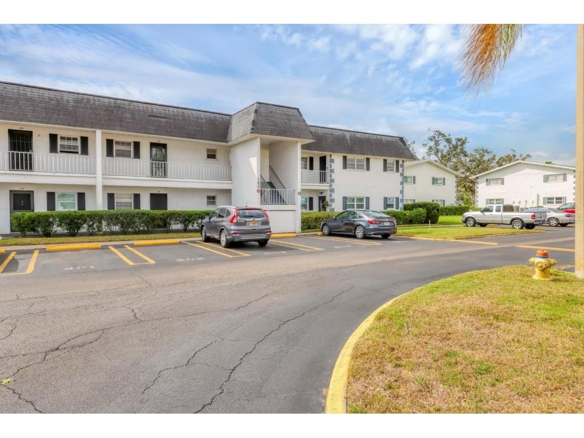 102 46th Avenue Terrace W #402 Bradenton FL 34207 A4641408 image1
