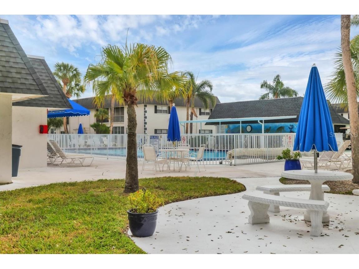 102 46th Avenue Terrace W #402 Bradenton FL 34207 A4641408 image28