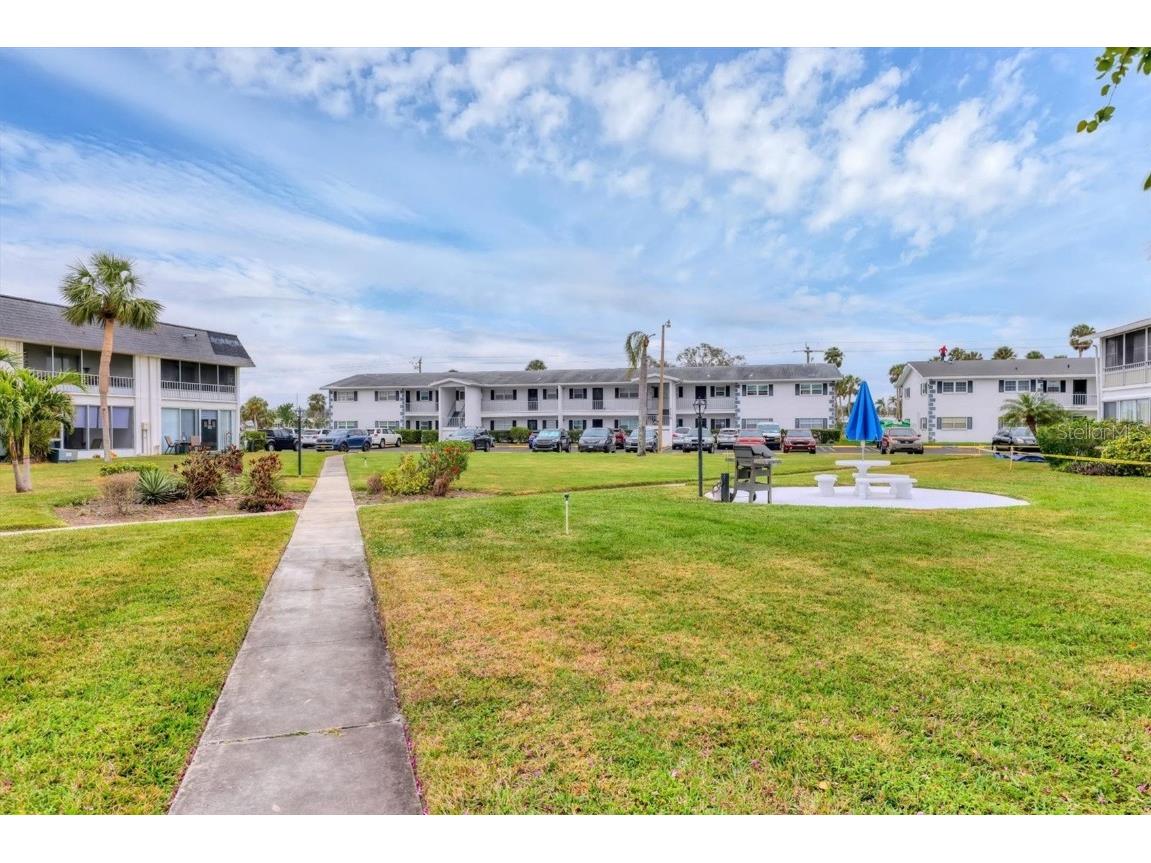 102 46th Avenue Terrace W #402 Bradenton FL 34207 A4641408 image29