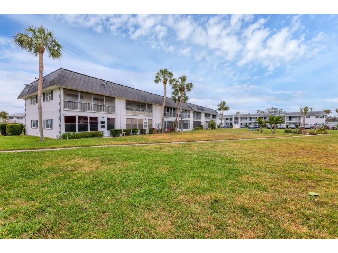 102 46th Avenue Terrace W #402 Bradenton FL 34207 A4641408 image33