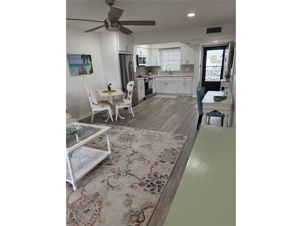 102 46th Avenue Terrace W #402 Bradenton FL 34207 A4641408 image8