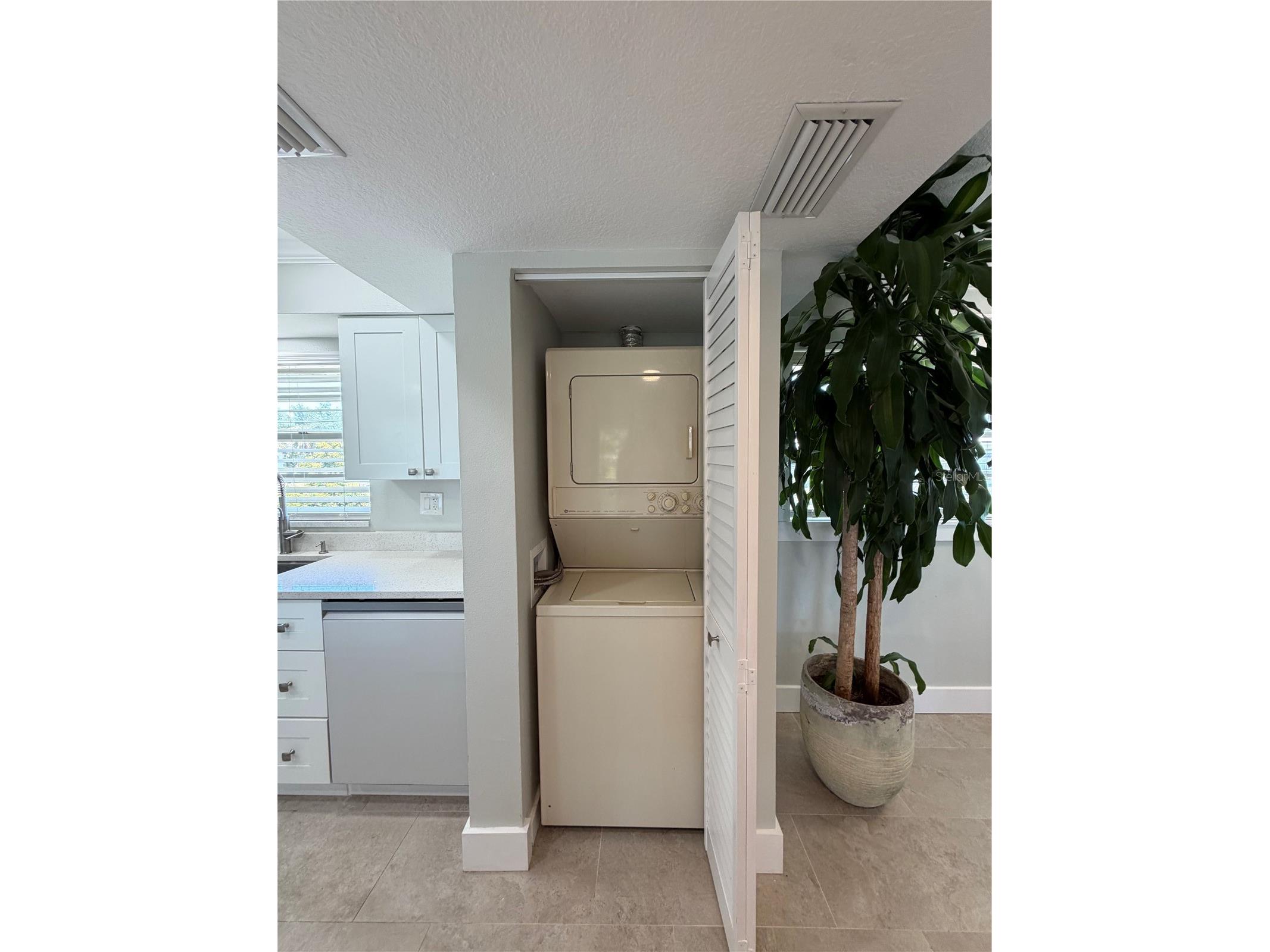 102 46th Avenue Terrace W #403 Bradenton FL 34207 A4690394 image13