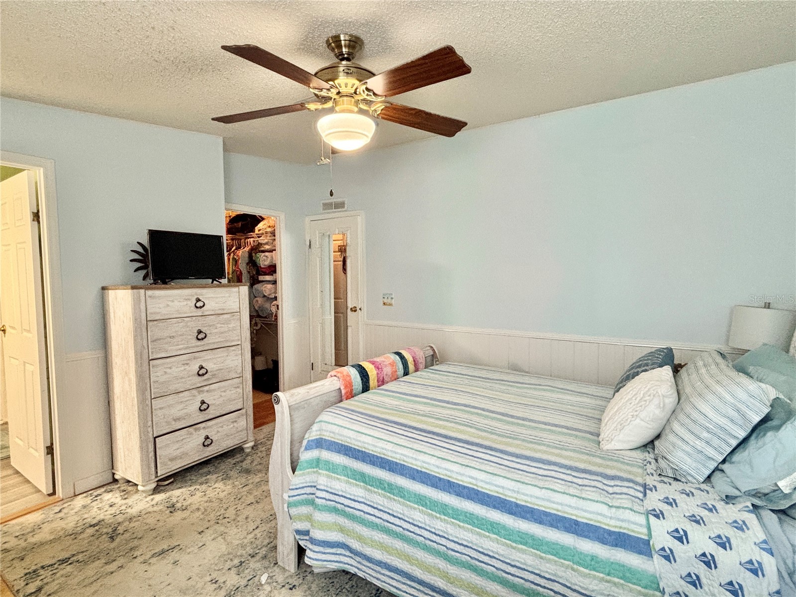102 Americana Court NE #206 Saint Petersburg FL 33702 - TAMPA BAY TB8491401 image17