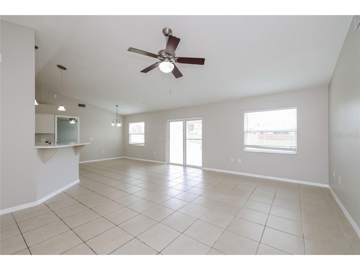 102 Ashley Loop Davenport FL 33837 O6365871 image4