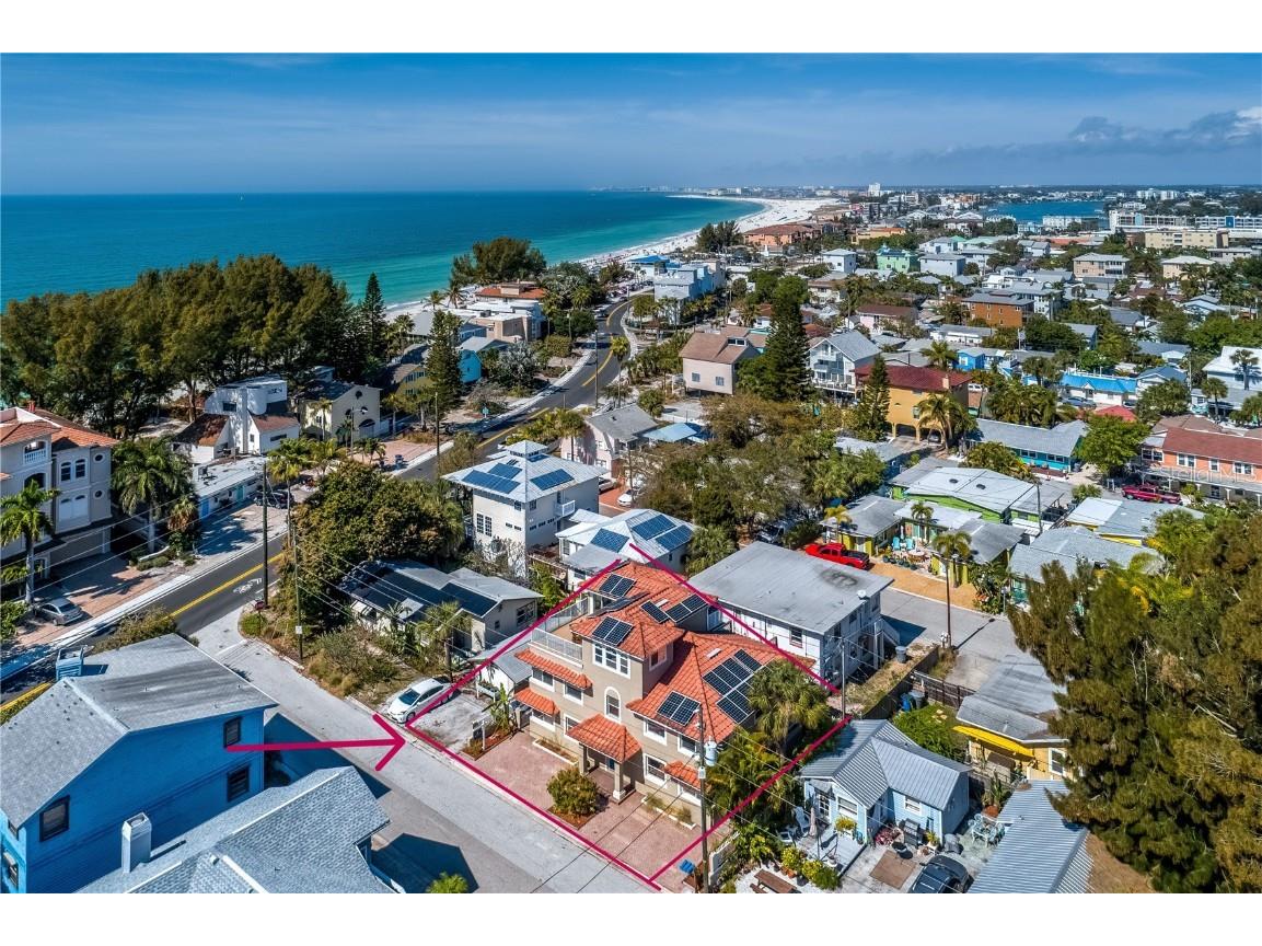 102 Bay Plaza Treasure Island FL 33706 U8191661 image1