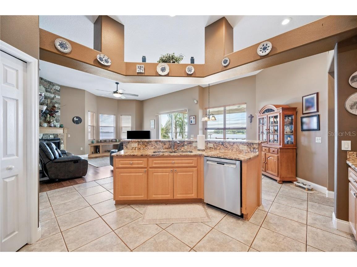 102 Bayberry Drive Polk City FL 33868 - LAKE AGNES L4955251 image18