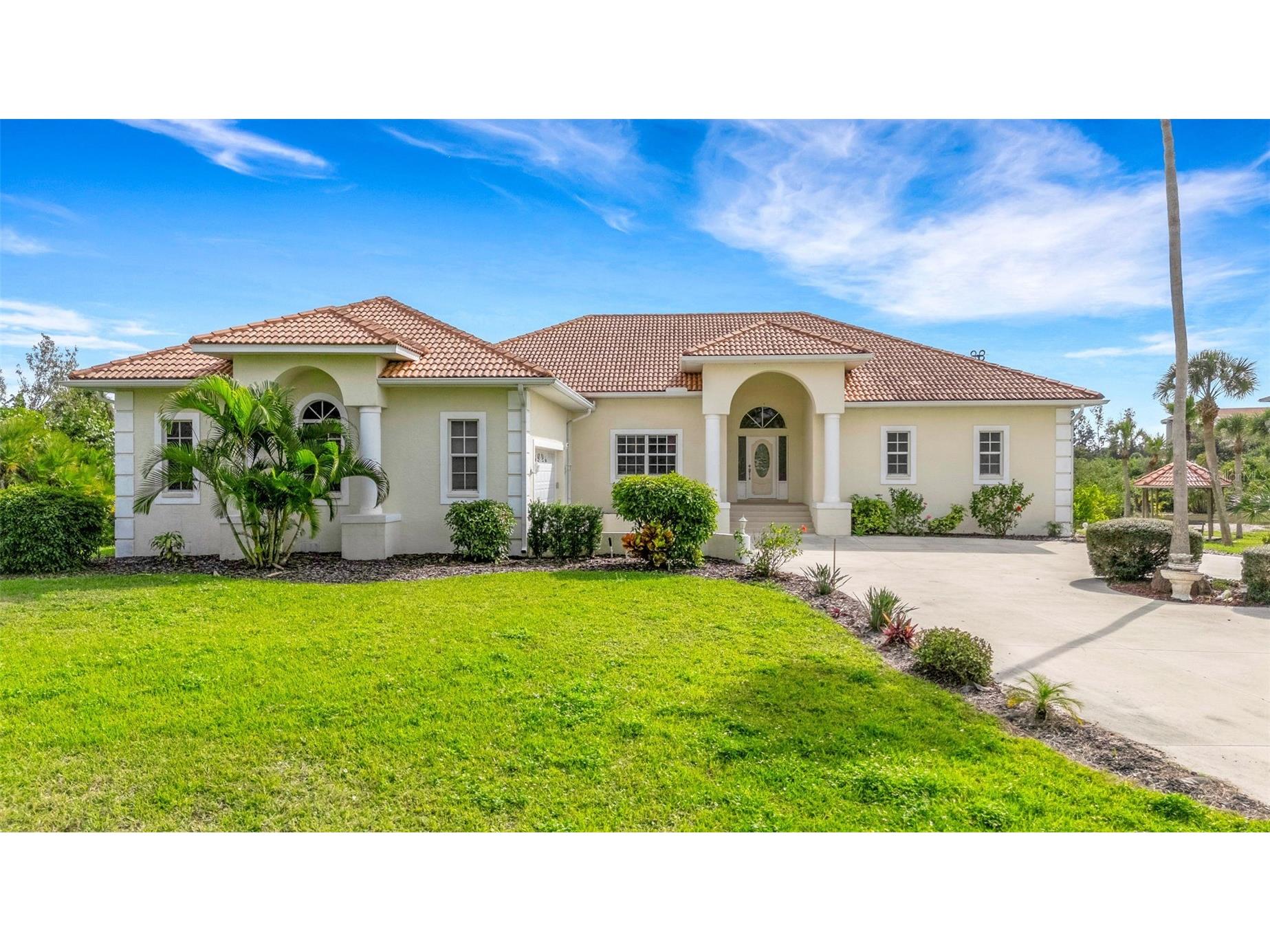 102 Brenda Lane Nokomis FL 34275 - ROBERT'S BAY A4678670 image1