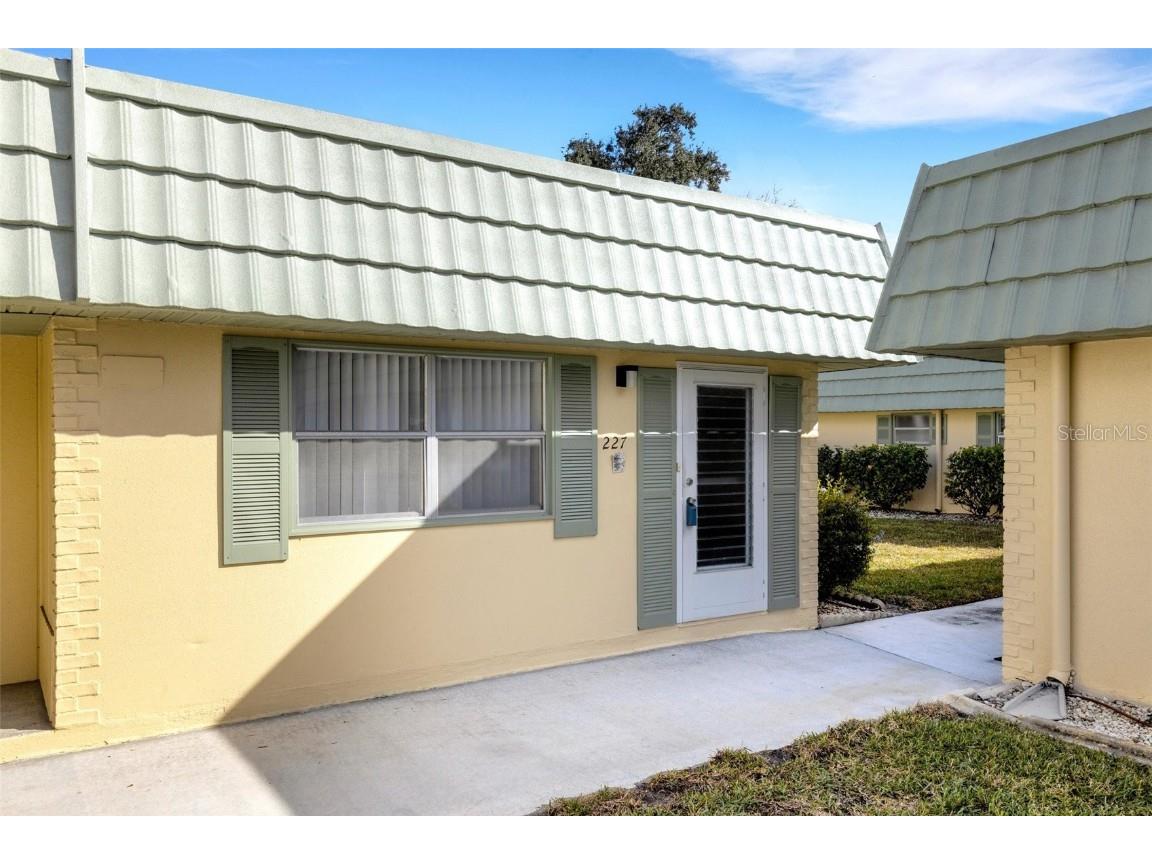 102 Cambridge Trail #227 Sun City Center FL 33573 A4595302 image1