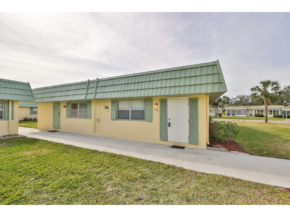 102 Cambridge Trail #230 Sun City Center FL 33573 T3424205 image1