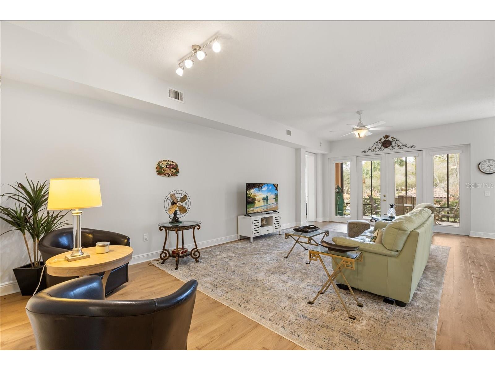 102 Camino Real Boulevard #102 Howey In The Hills FL 34737 G5108829 image5