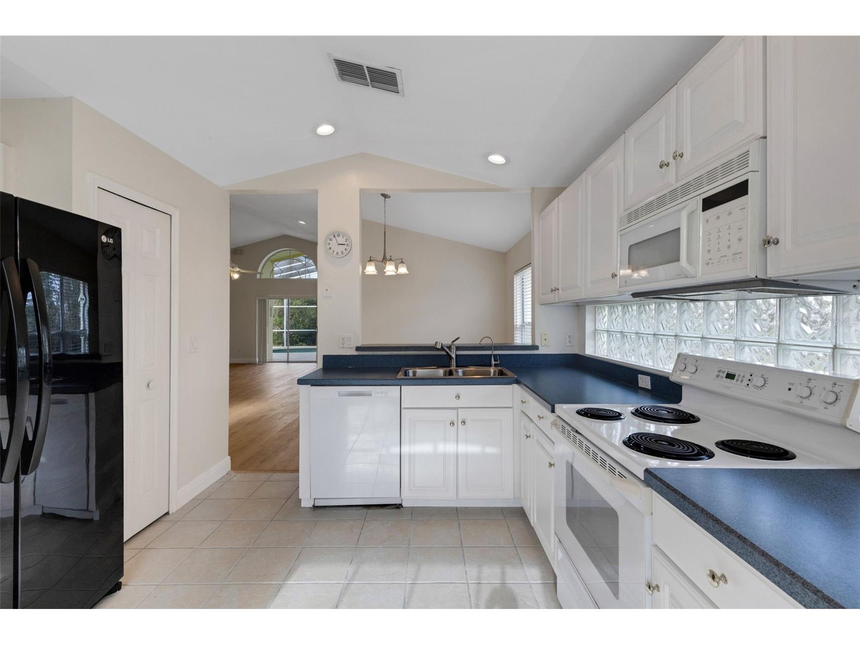 102 Canary Island Circle Davenport FL 33837 S5141546 image19