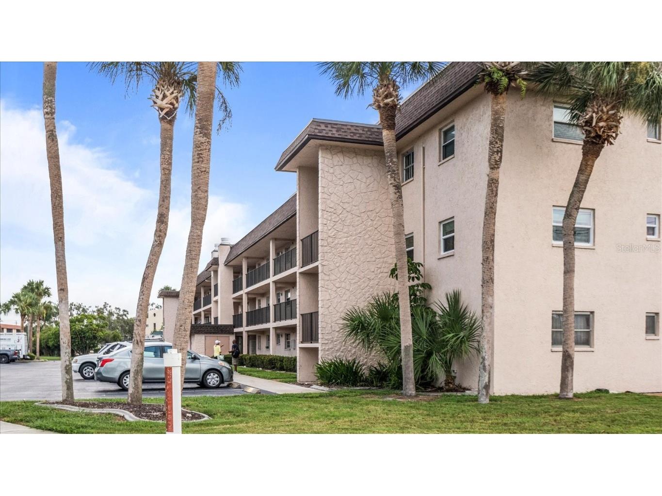 102 Capri Isles Blvd #203 Venice FL 34292 A4581650 image1