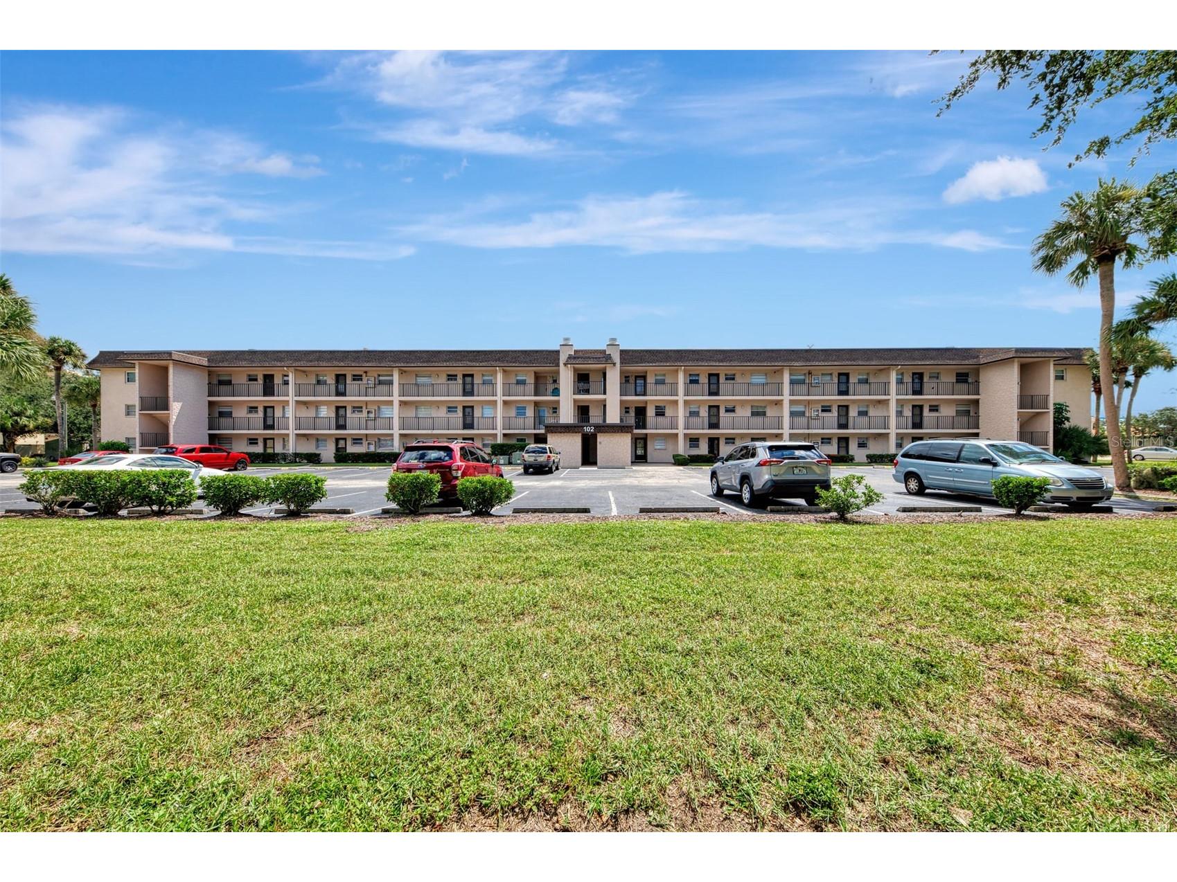 102 Capri Isles Boulevard #206 Venice FL 34292 A4680926 image1