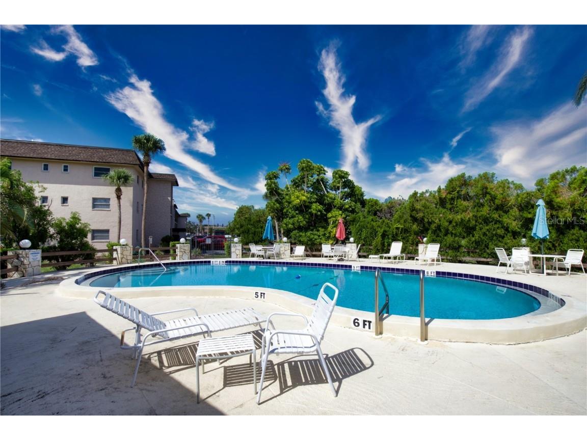 102 Capri Isles Boulevard #207 Venice FL 34292 N6140435 image2