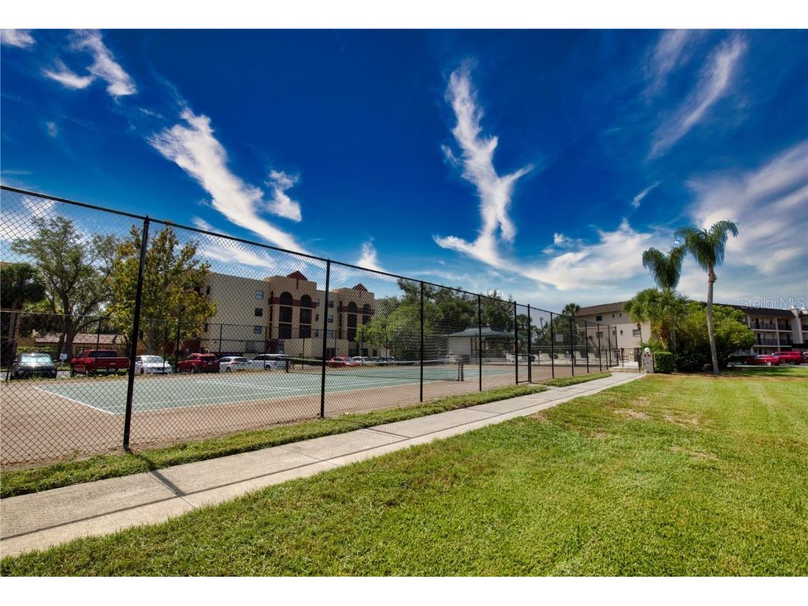 102 Capri Isles Boulevard #207 Venice FL 34292 N6140435 image3