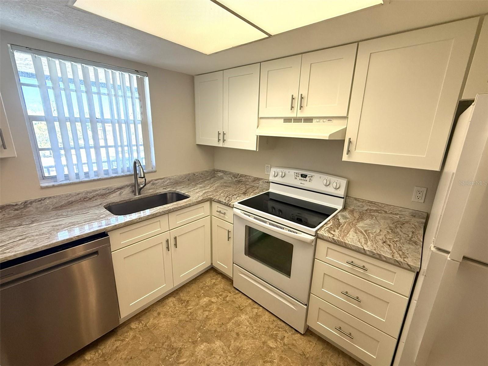 102 Capri Isles Boulevard #306 Venice FL 34292 N6143531 image12