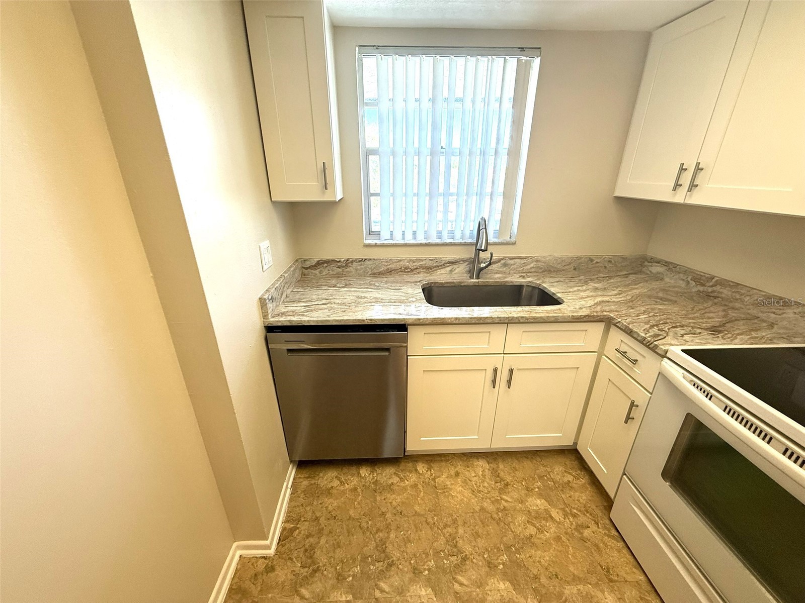 102 Capri Isles Boulevard #306 Venice FL 34292 N6143531 image13