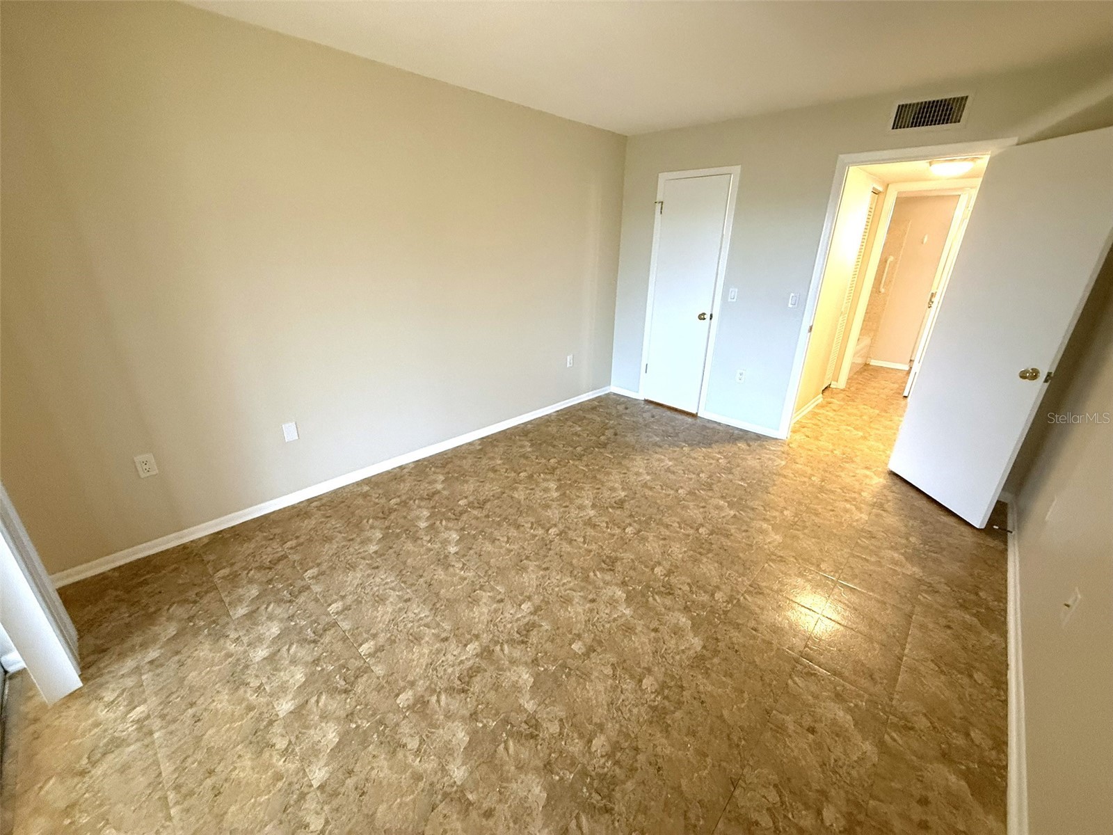 102 Capri Isles Boulevard #306 Venice FL 34292 N6143531 image7
