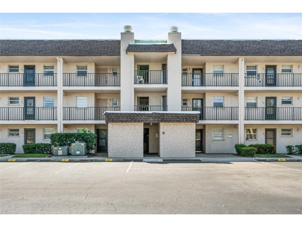 102 Capri Isles Boulevard #308 Venice FL 34292 N6126804 image1