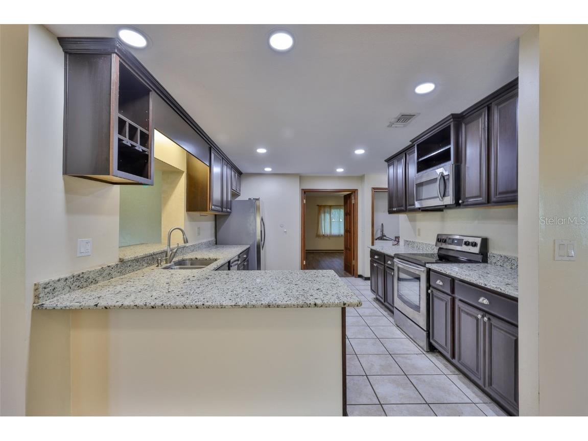 102 Cash Drive Seffner FL 33584 TB8411956 image16