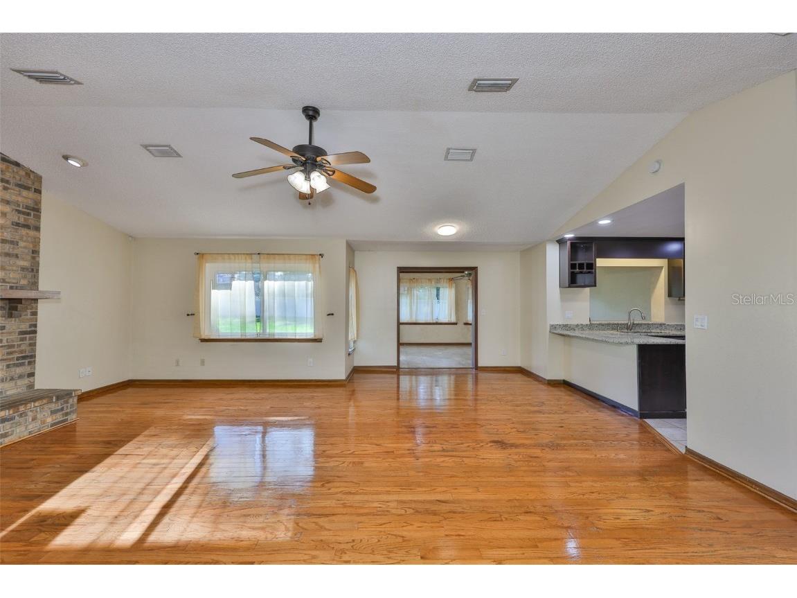 102 Cash Drive Seffner FL 33584 TB8411956 image6