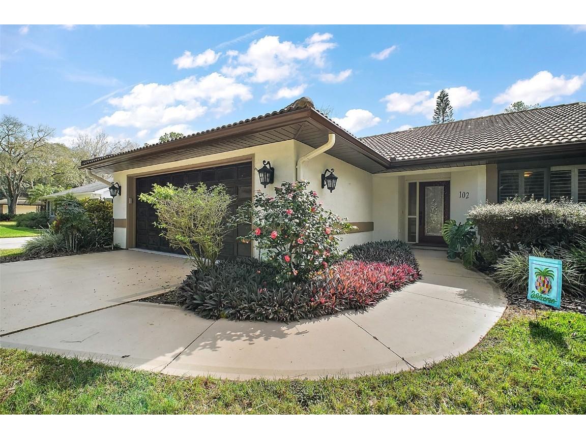 102 Cedar Way Yalaha FL 34797 - LAKE HARRIS G5090556 image2