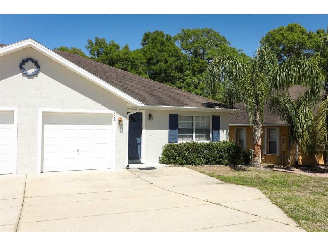 102 Hurst Court Deland FL 32724 V4941614 image1