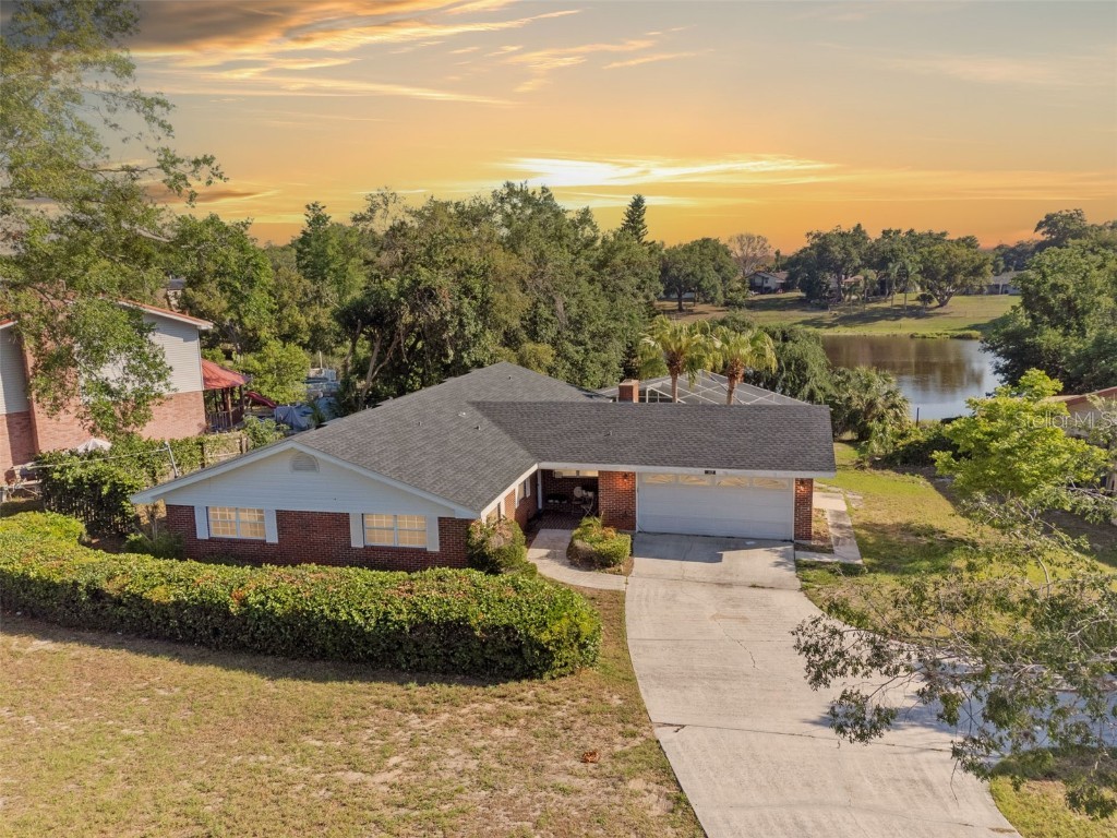 102 Lake Ring Drive Winter Haven FL 33884 - LAKE RING P4934422 image1