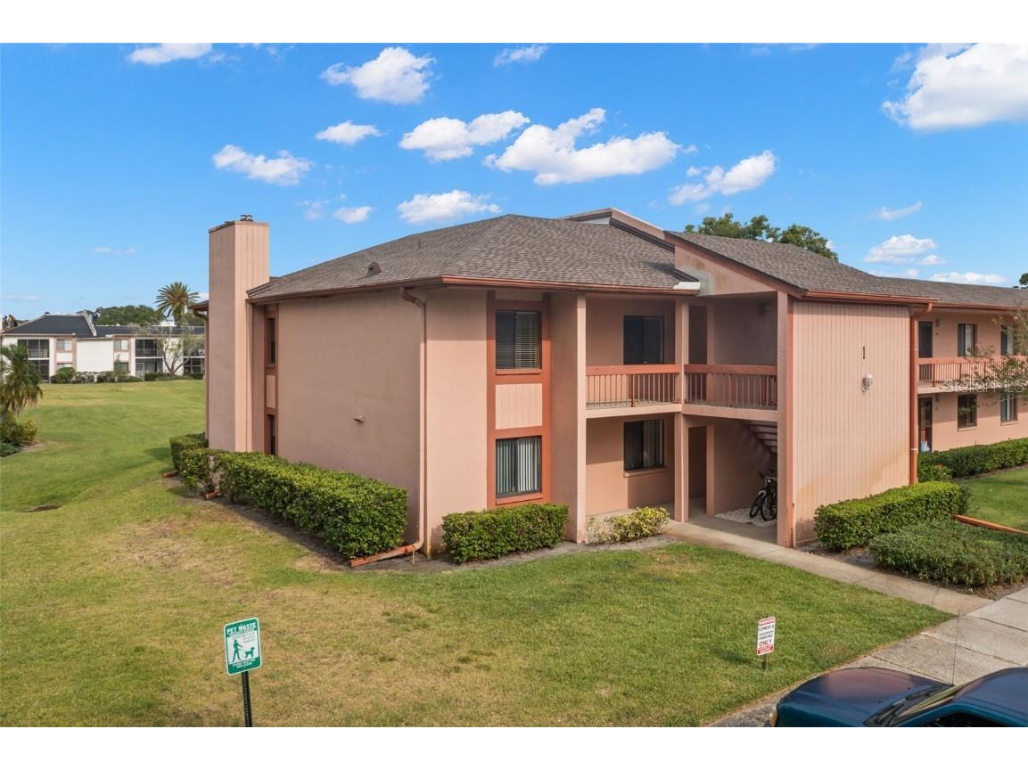 102 Lakeside Drive #102 Oldsmar FL 34677 U8250123 image1