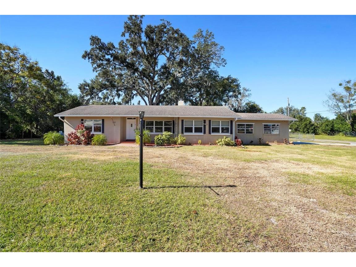 102 Marta Road Debary FL 32713 V4939697 image1