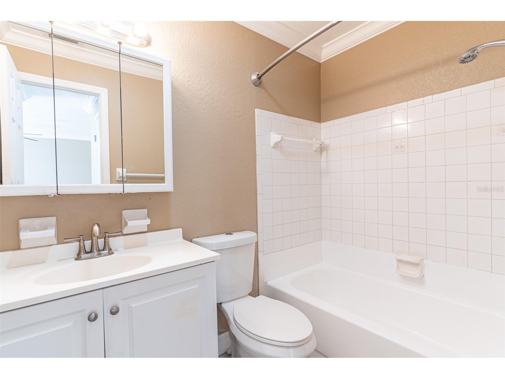 102 Oak Crest Drive NW #106 Winter Haven FL 33881 L4958966 image7