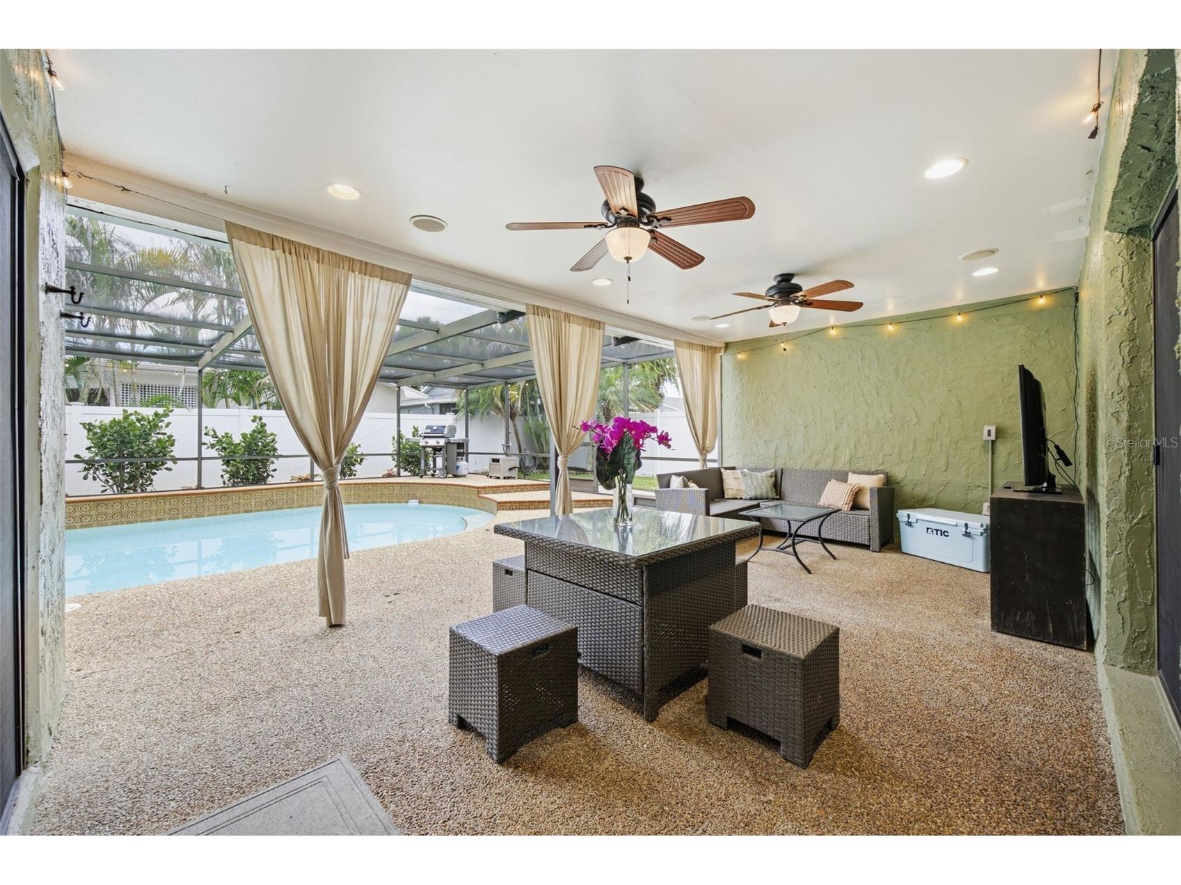 102 Peacock Circle Safety Harbor FL 34695 TB8518481 image24
