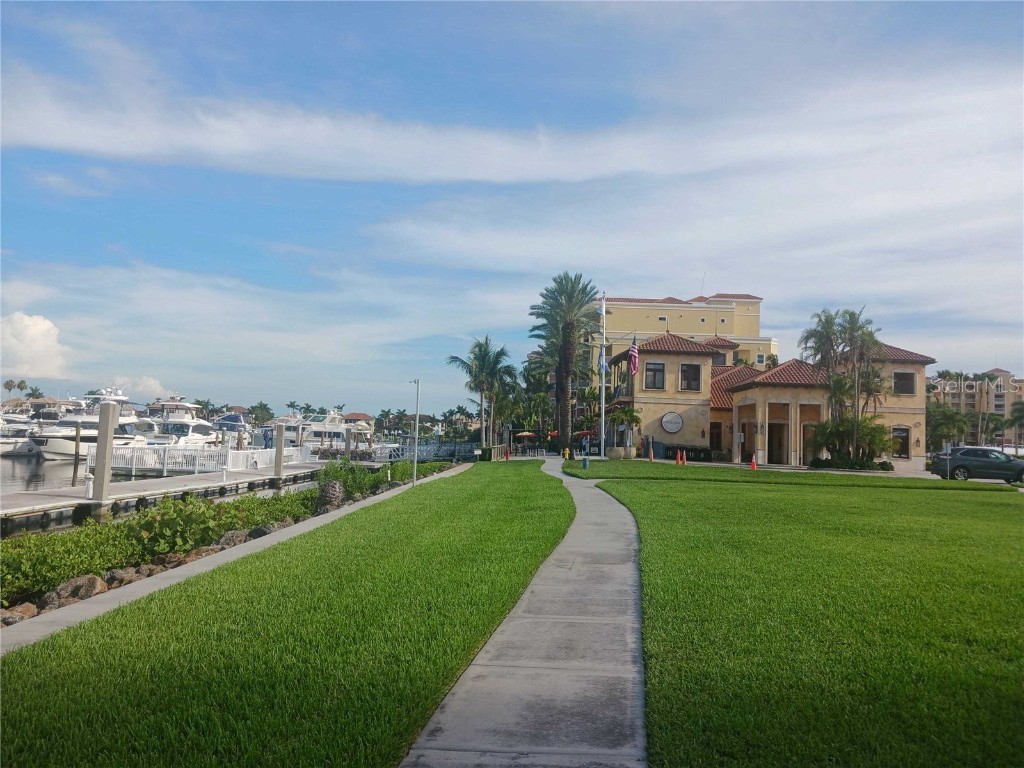 102 Riviera Dunes Way #S-88 Palmetto FL 34221 TB8398258 image1