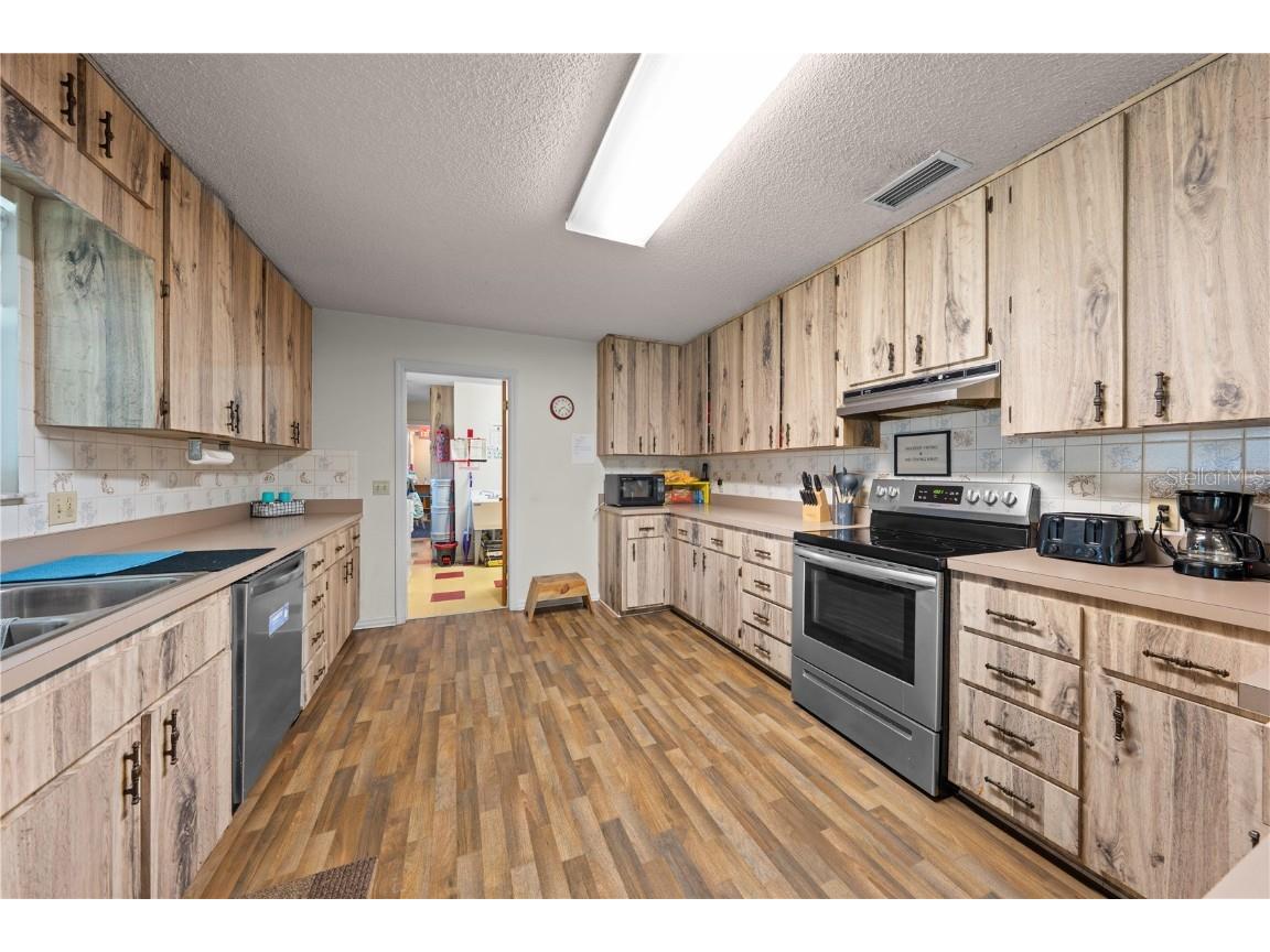 102 S Highland Street Bushnell FL 33513 S5133406 image27