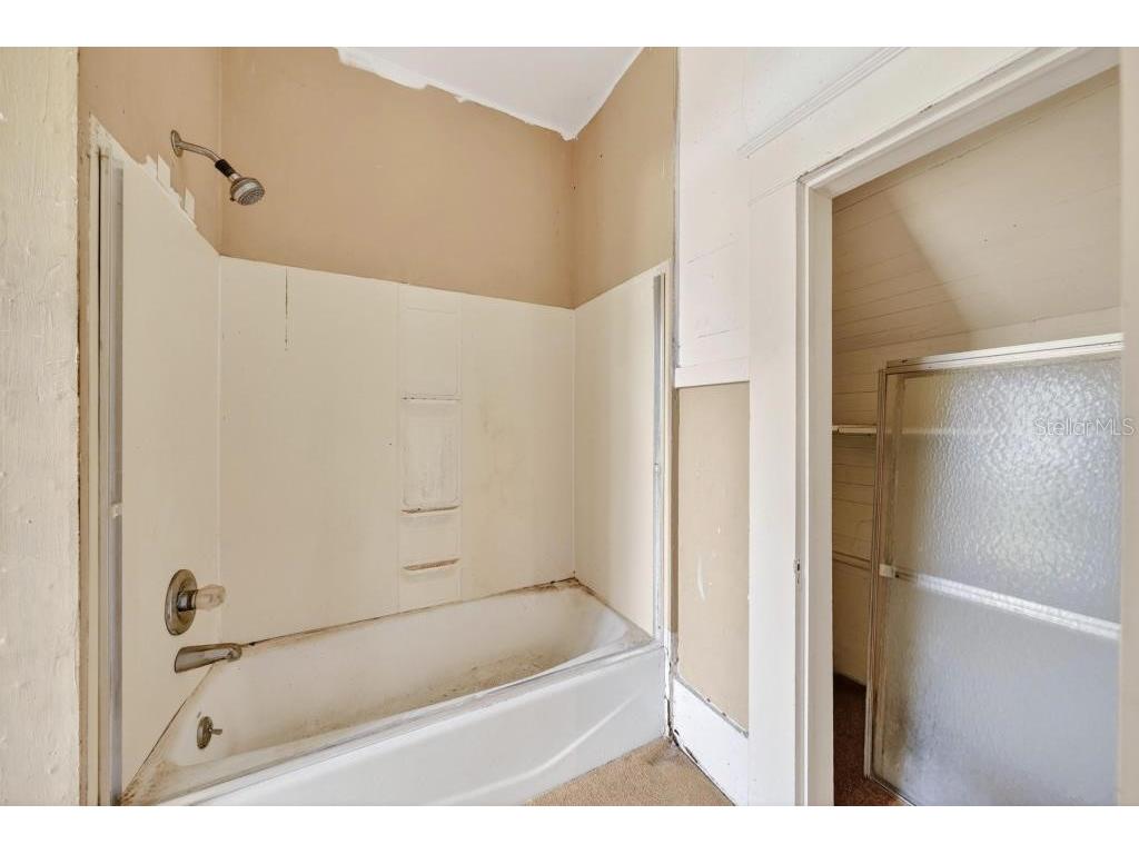 102 S Trowell Avenue Umatilla FL 32784 G5112904 image34
