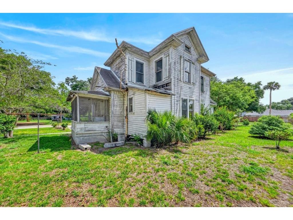 102 S Trowell Avenue Umatilla FL 32784 G5112904 image5