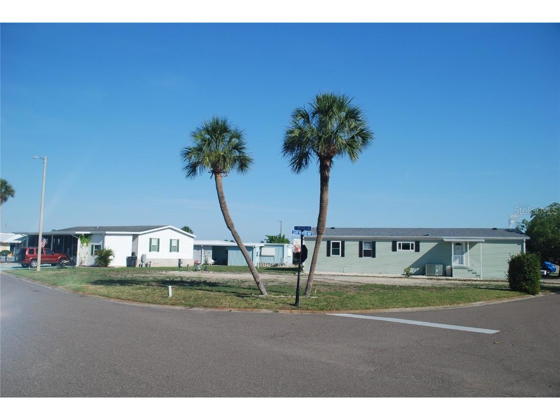 102 Saint Martins Way Apollo Beach FL 33572 TB8360325 image1