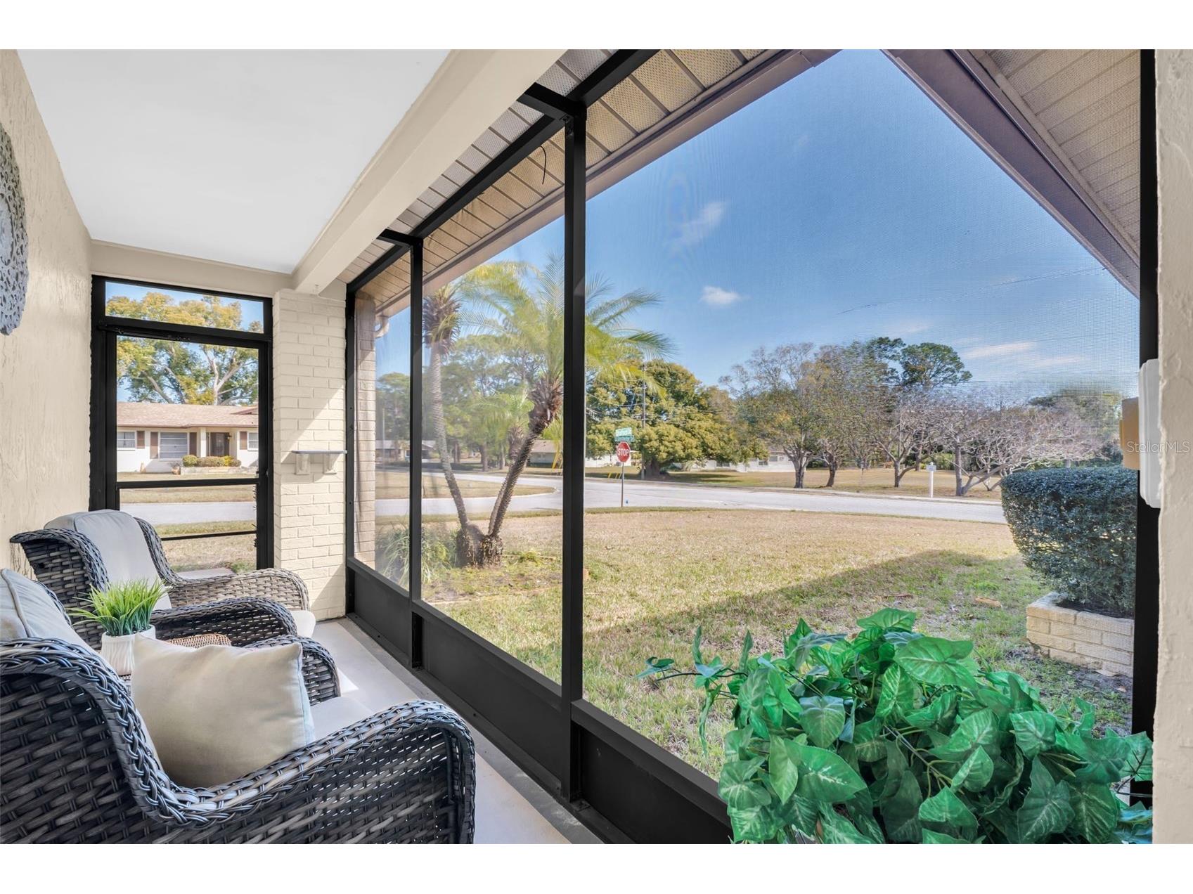 102 Stafford Drive Palm Harbor FL 34684 - LAKE TARPON TB8478206 image3