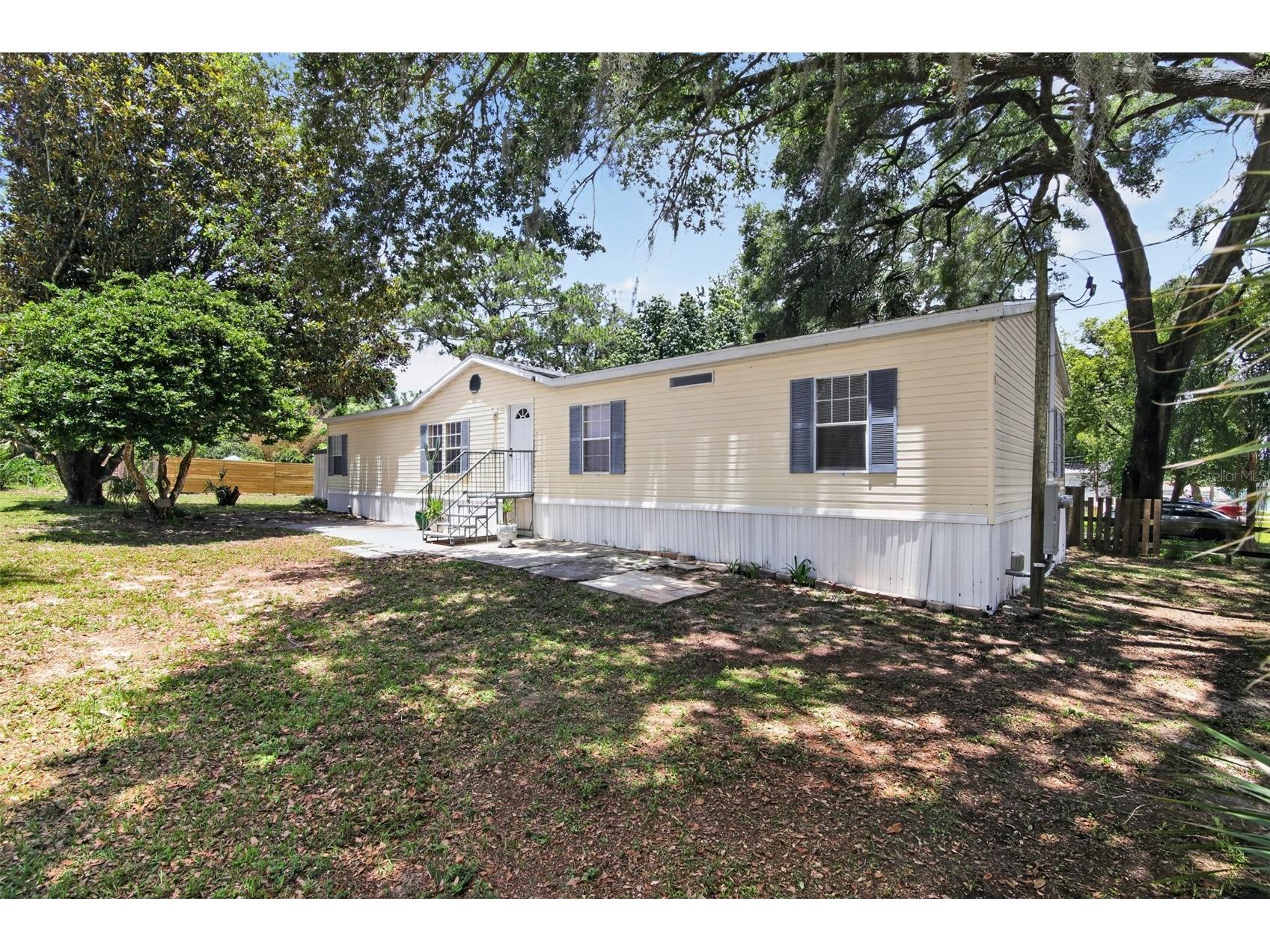 102 Third Street Lady Lake FL 32159 O6413801 image2