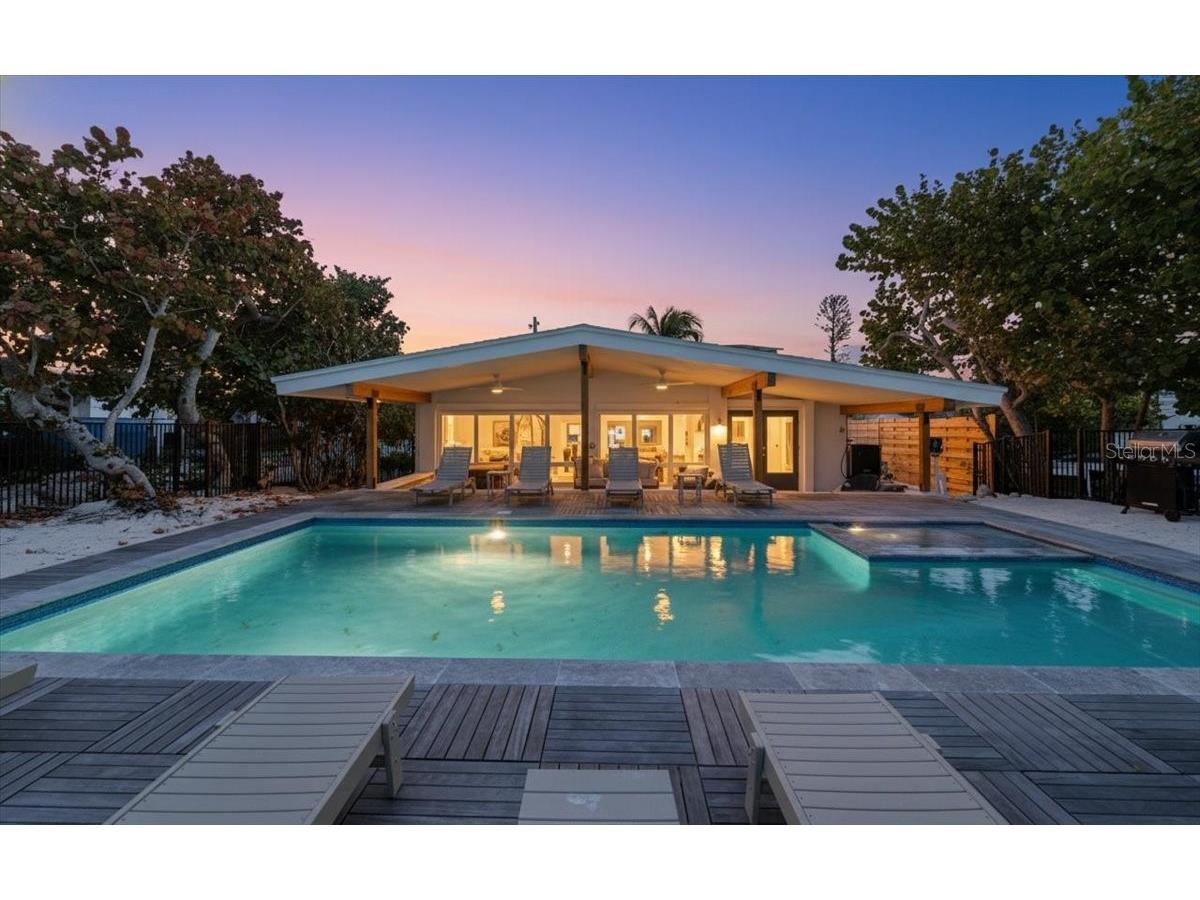 102 Tuna Street Anna Maria FL 34216 A4681558 image2