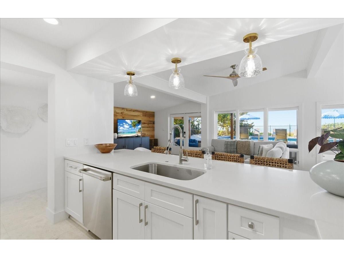 102 Tuna Street Anna Maria FL 34216 A4681558 image36