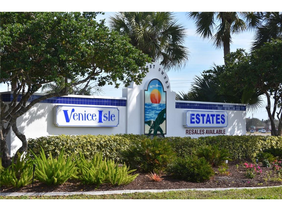 102 Via Veneto Venice FL 34285 A4652109 image2