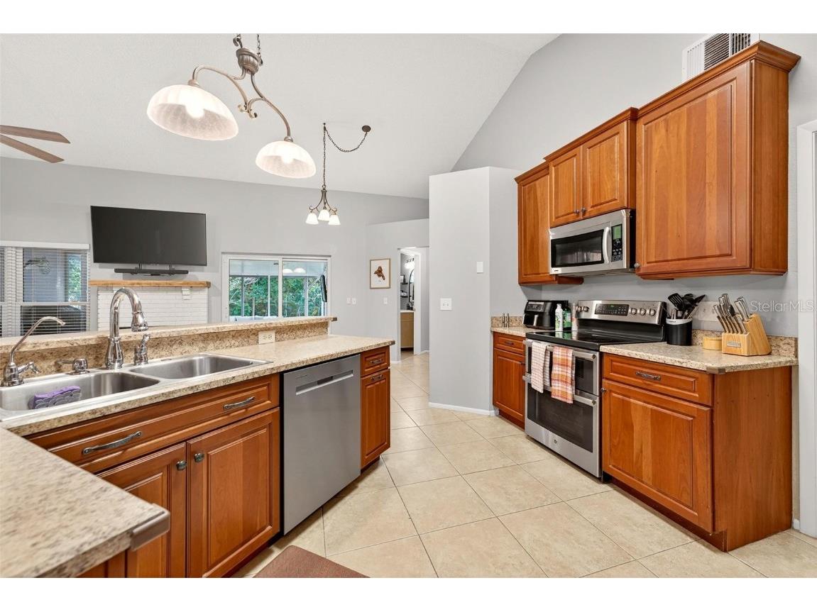 102 Vista Avenue Eustis FL 32726 TB8440917 image23