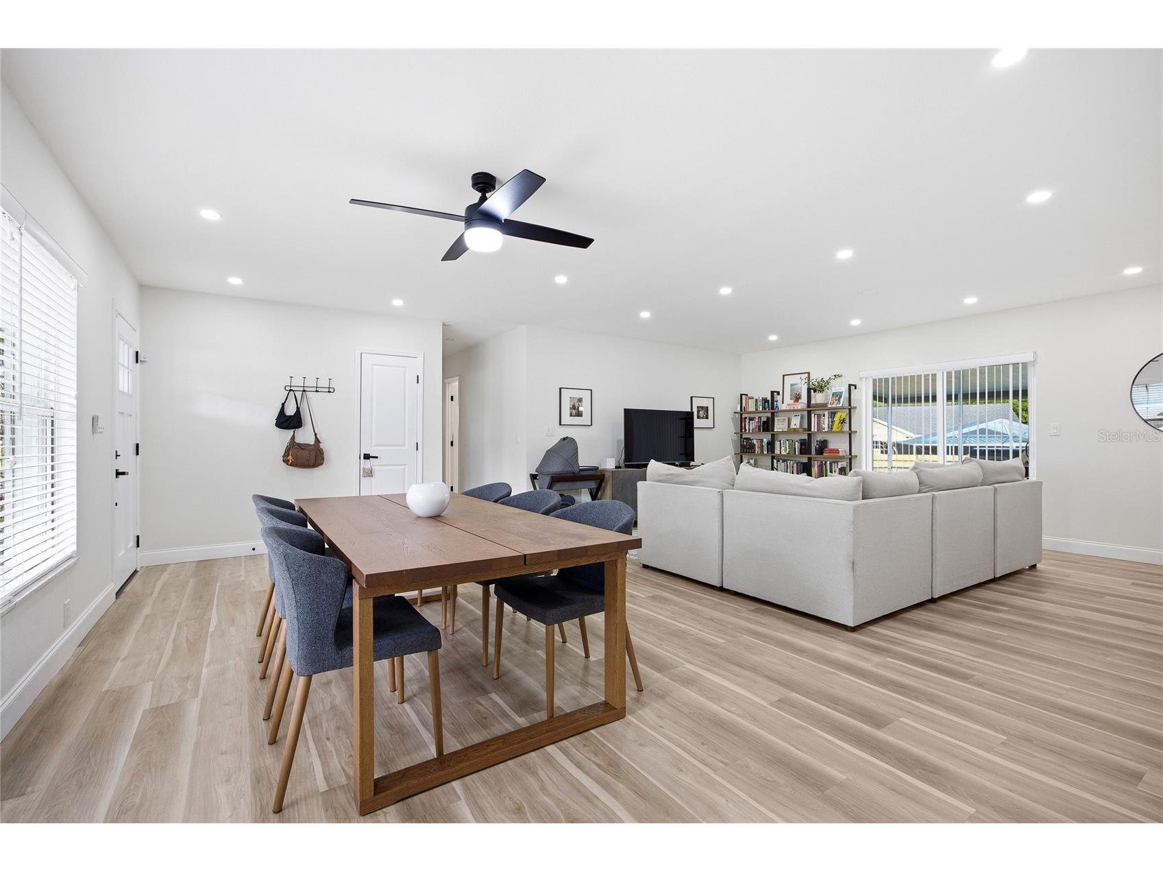 102 W Anglewood Drive Brandon FL 33511 TB8488518 image11