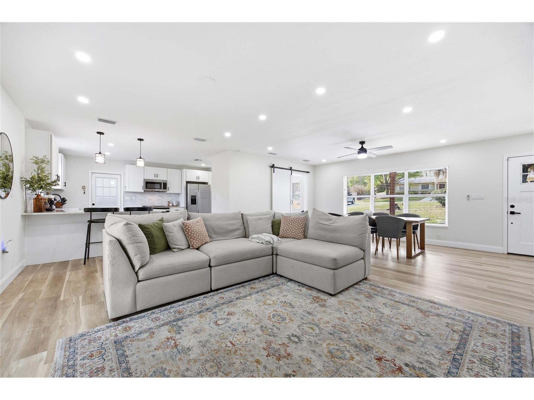 102 W Anglewood Drive Brandon FL 33511 TB8488518 image12